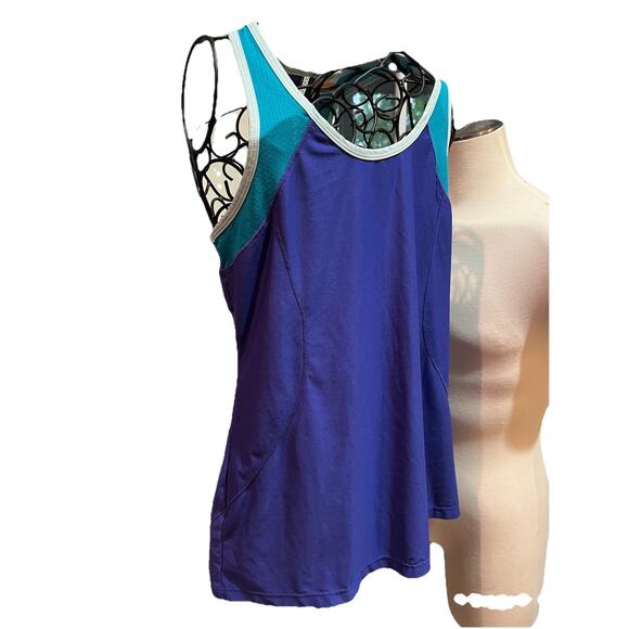 Lot of 3 Women’s Racerback Tank Tops Small Nike, Avia & Unbranded Activewear - Picture 2 of 7